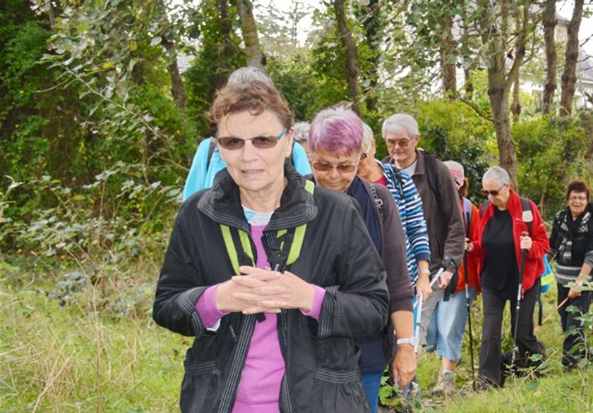 Annie mène le groupe à Ploemeur.